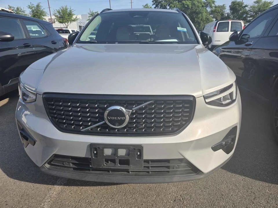 2023 Volvo XC40 - Image 5 of 7