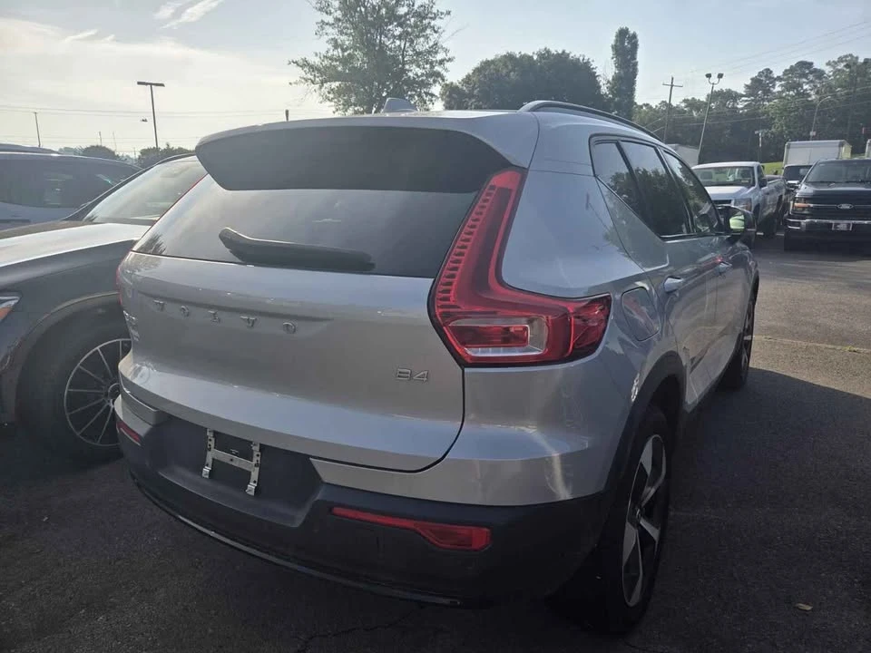 2023 Volvo XC40 - Image 2 of 7