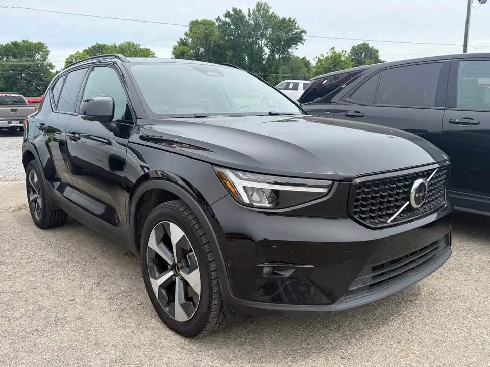 2023 Volvo XC40 - Image 3 of 20