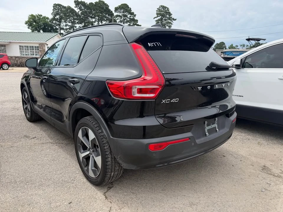 2023 Volvo XC40 - Image 9 of 20