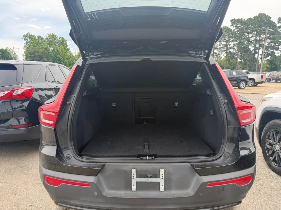 2023 Volvo XC40 - Image 7 of 20