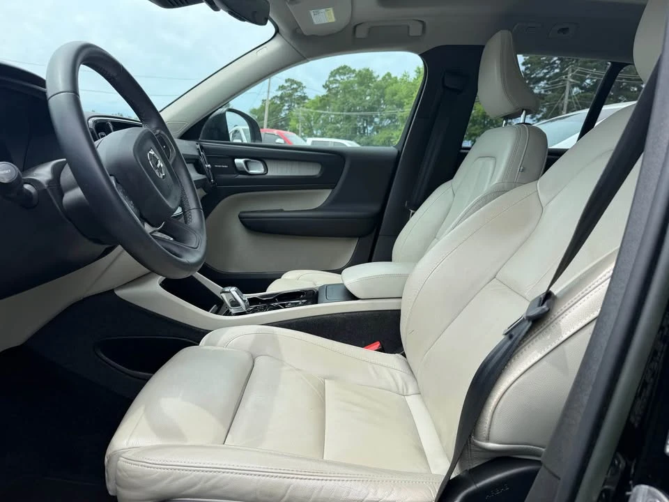 2023 Volvo XC40 - Image 12 of 20
