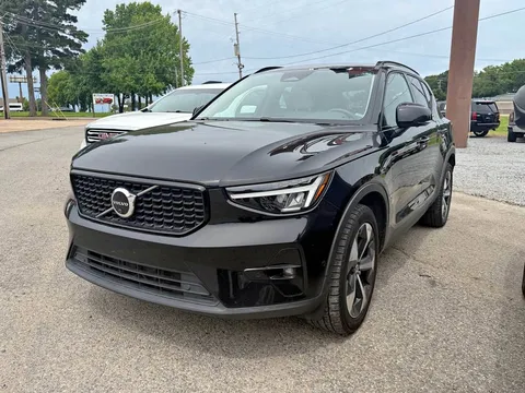 2023 Volvo XC40 B4 Ultimate