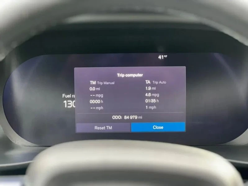 2023 Volvo XC40 - Image 11 of 12