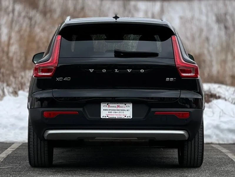 2023 Volvo XC40 - Image 6 of 12