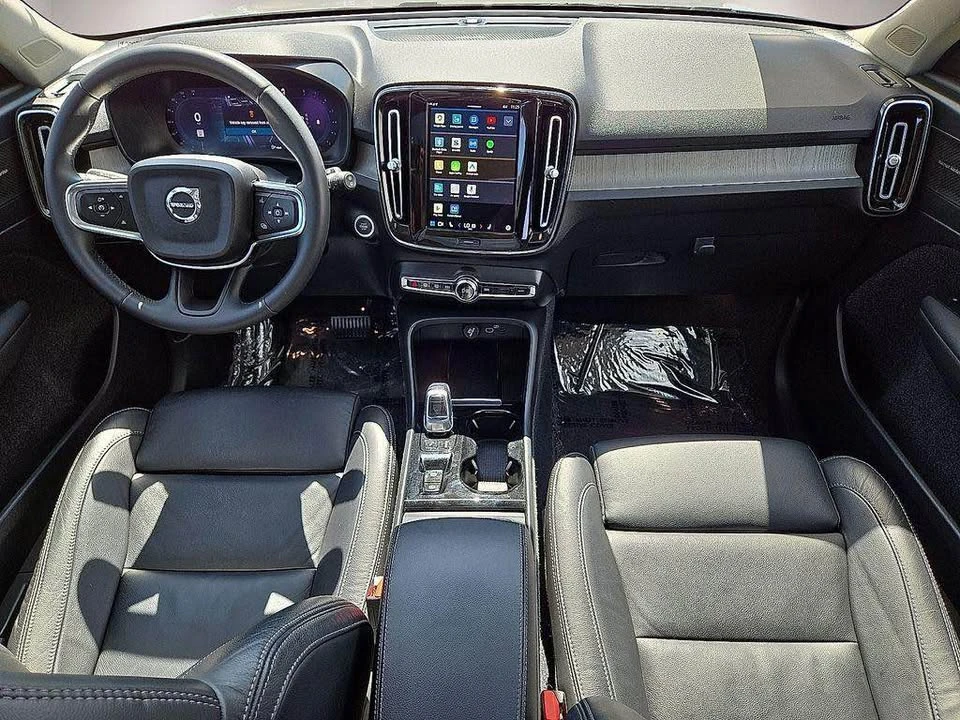 2023 Volvo XC40 - Image 8 of 16