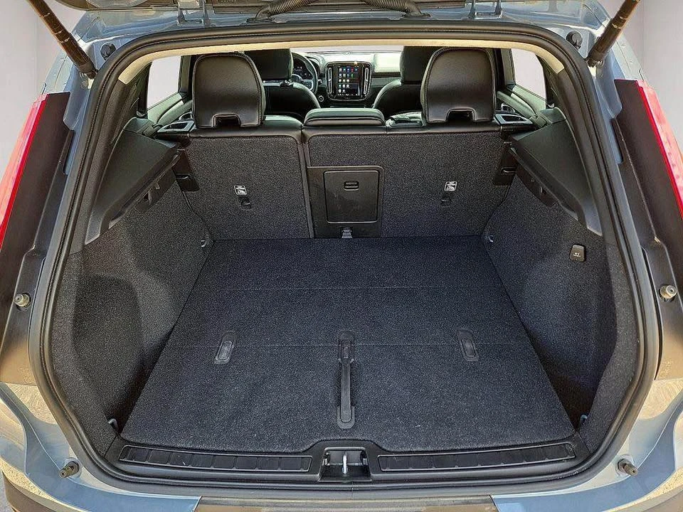 2023 Volvo XC40 - Image 6 of 16