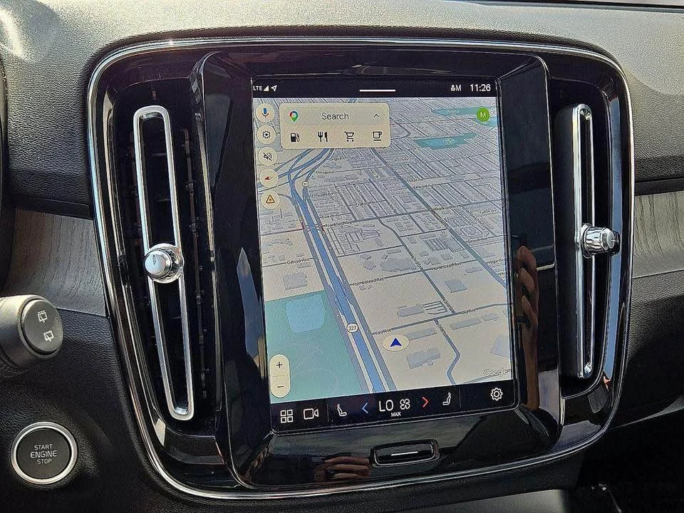 2023 Volvo XC40 - Image 11 of 16