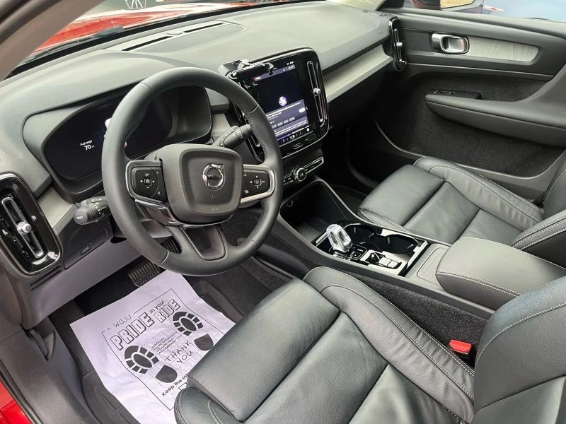 2023 Volvo XC40 - Image 9 of 12