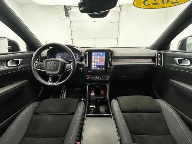 2023 Volvo XC40 - Image 2 of 12