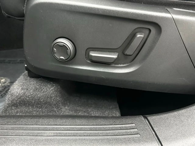 2023 Volvo XC40 - Image 9 of 12