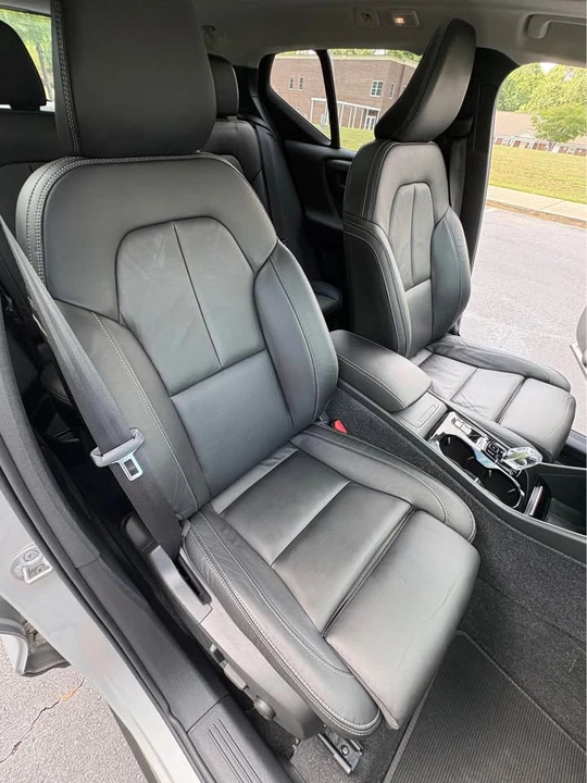 2023 Volvo XC40 - Image 16 of 20