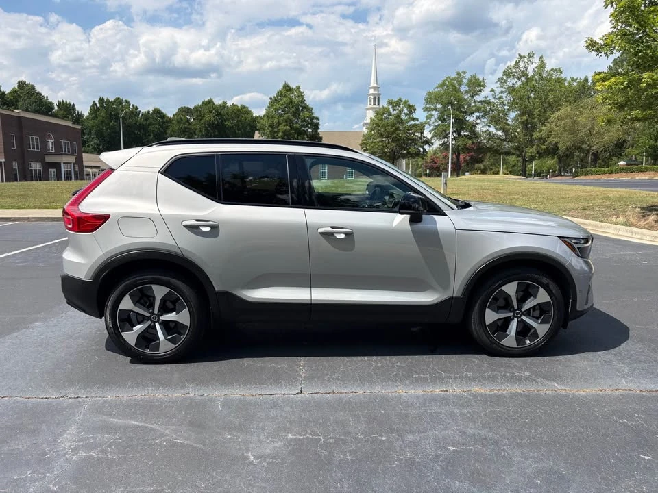 2023 Volvo XC40 - Image 6 of 20