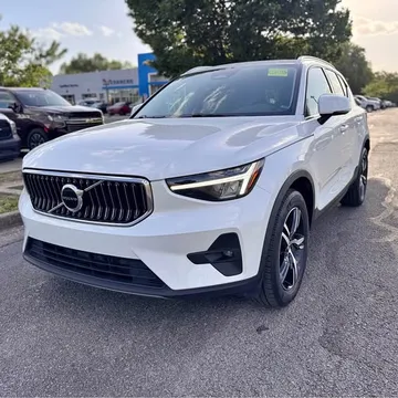 2023 Volvo XC40 B5 Plus Sport Utility 4D