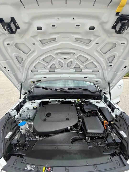 2023 Volvo XC40 - Image 9 of 9