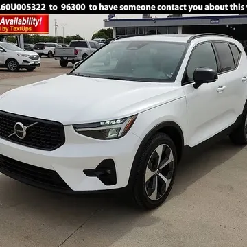 2023 Volvo XC40