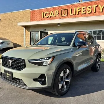 2023 Volvo XC40
