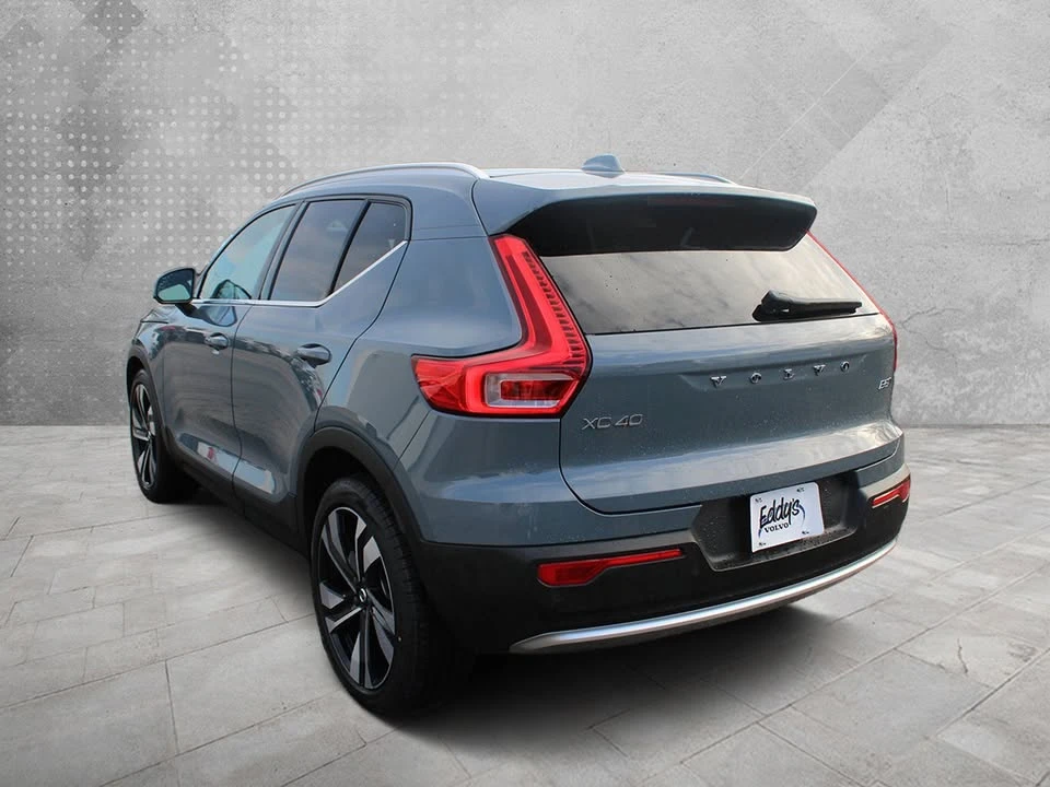 2023 Volvo XC40 - Image 5 of 20