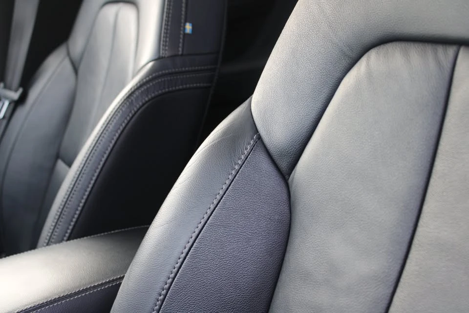 2023 Volvo XC40 - Image 16 of 20
