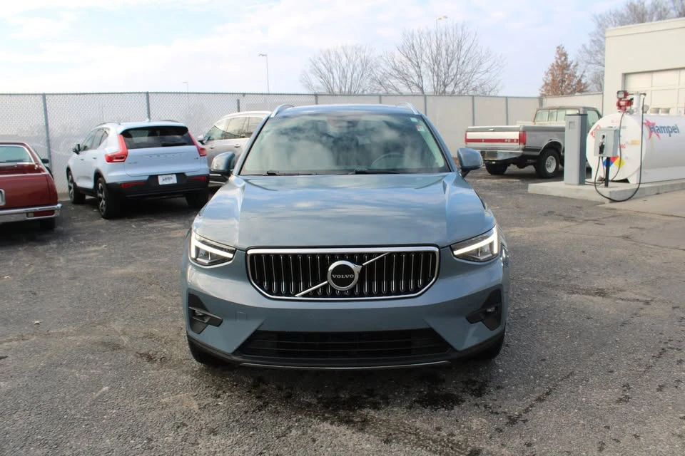 2023 Volvo XC40 - Image 8 of 20