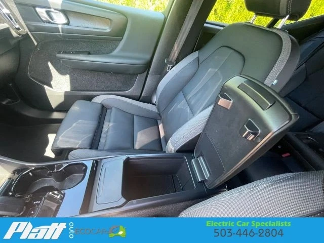 2023 Volvo XC40 - Image 31 of 31