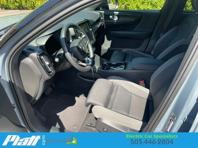 2023 Volvo XC40 - Image 23 of 31