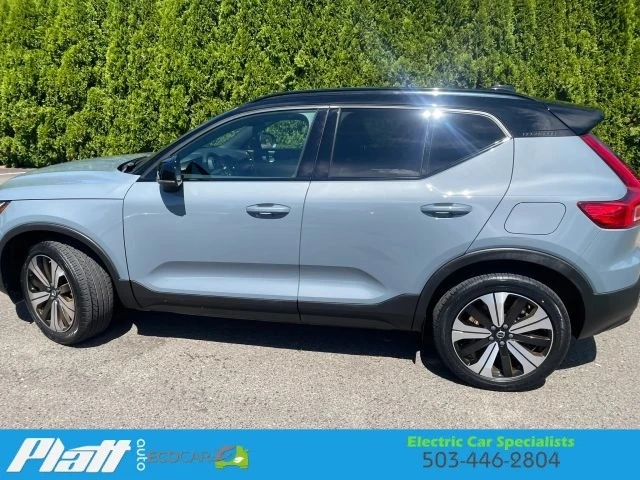 2023 Volvo XC40 - Image 7 of 31