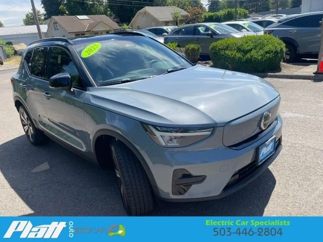2023 Volvo XC40 - Image 17 of 31