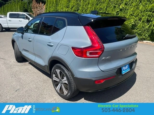 2023 Volvo XC40 - Image 9 of 31