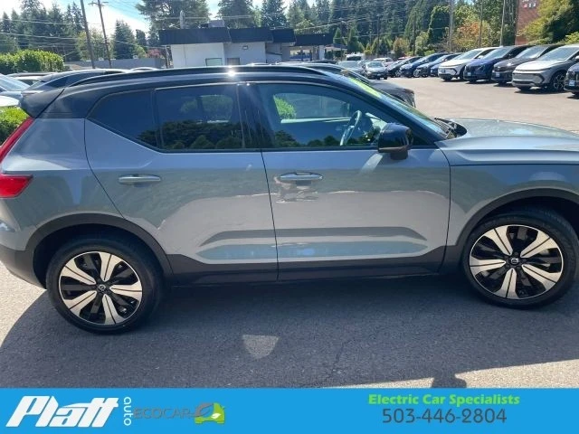 2023 Volvo XC40 - Image 15 of 31