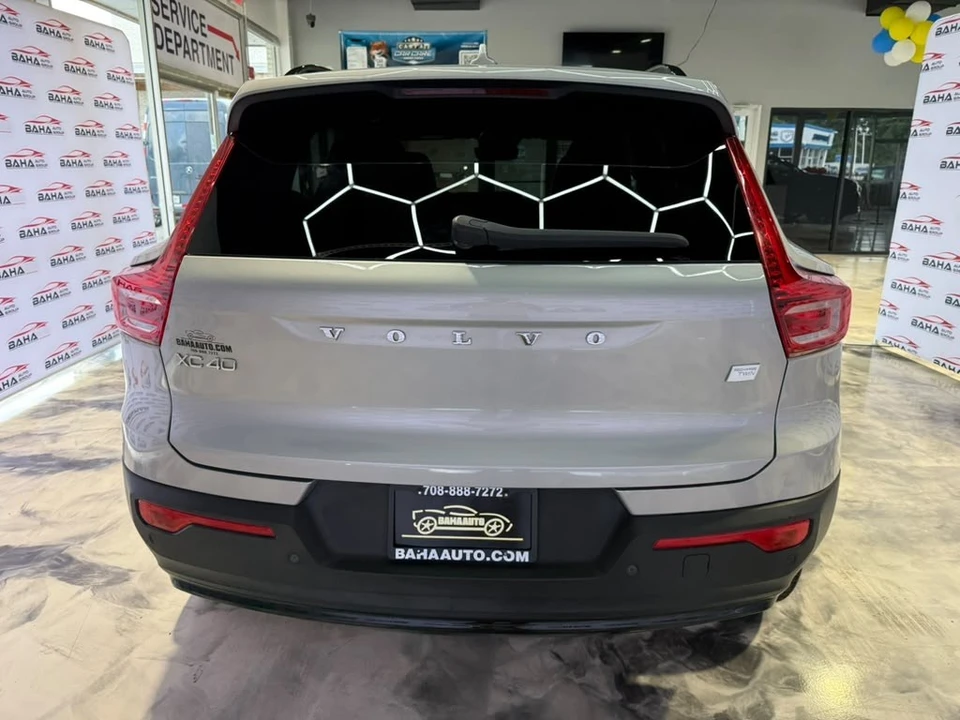 2023 Volvo XC40 - Image 10 of 31