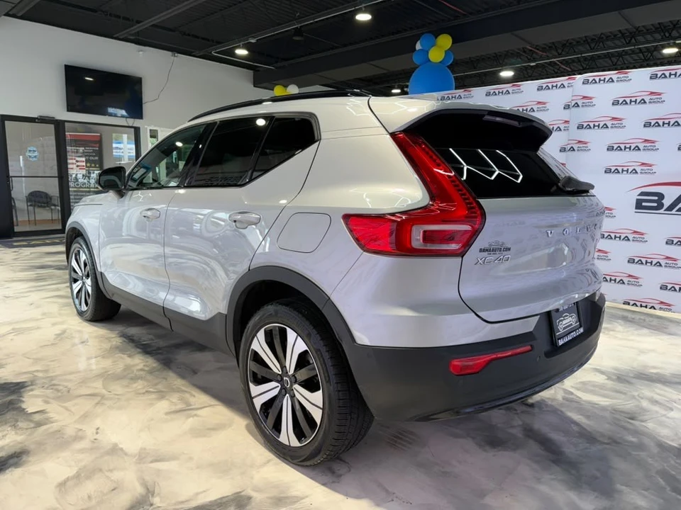 2023 Volvo XC40 - Image 12 of 31