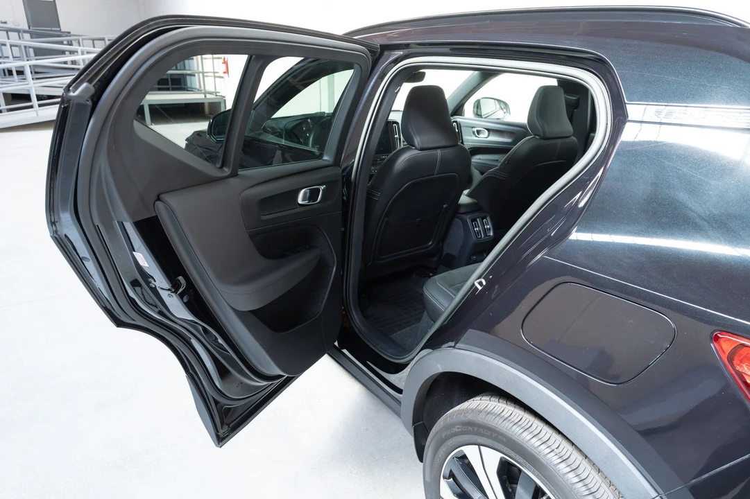 2023 Volvo XC40 - Image 22 of 31