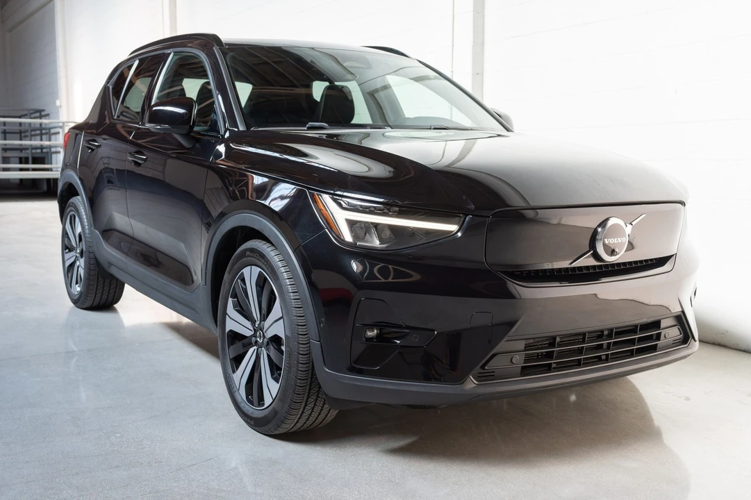 2023 Volvo XC40 - Image 12 of 31