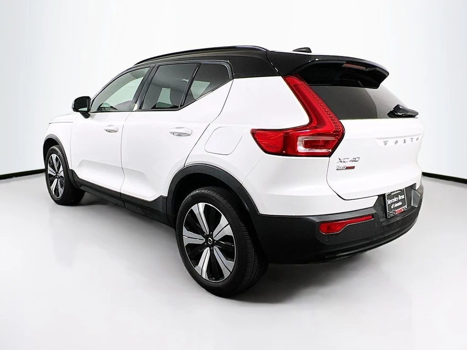2023 Volvo XC40 - Image 5 of 21