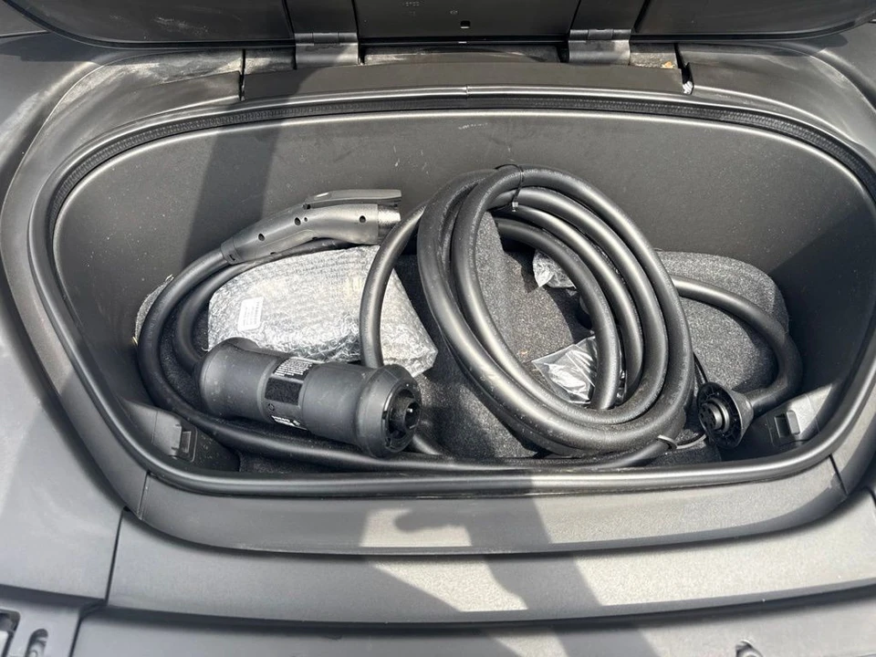 2023 Volvo XC40 - Image 20 of 24
