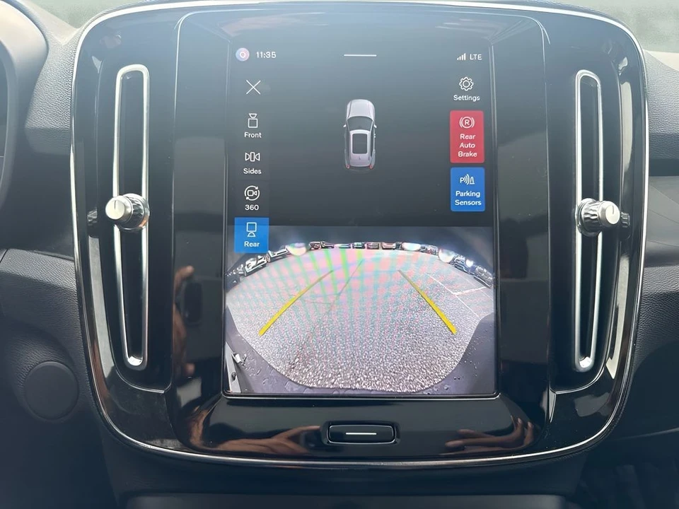 2023 Volvo XC40 - Image 12 of 24