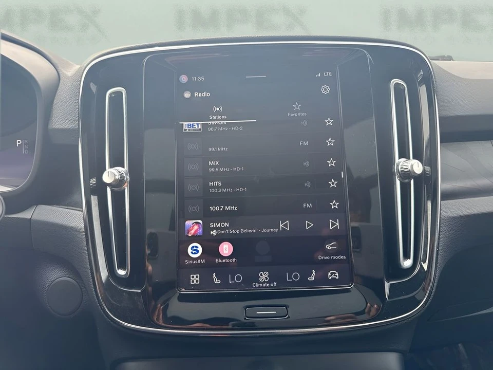 2023 Volvo XC40 - Image 10 of 24