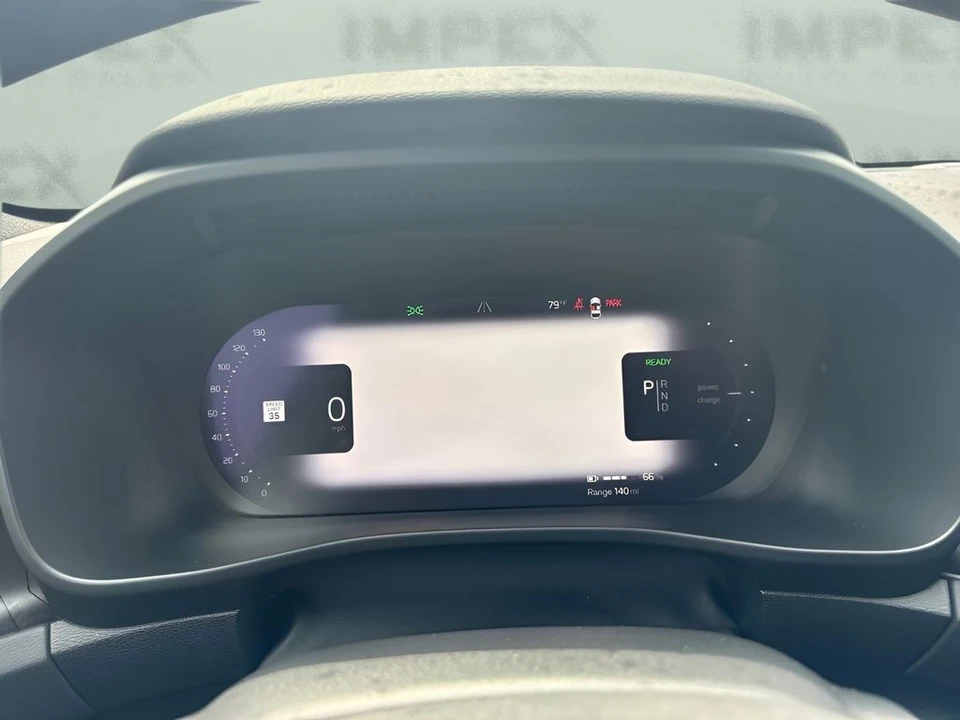 2023 Volvo XC40 - Image 14 of 24