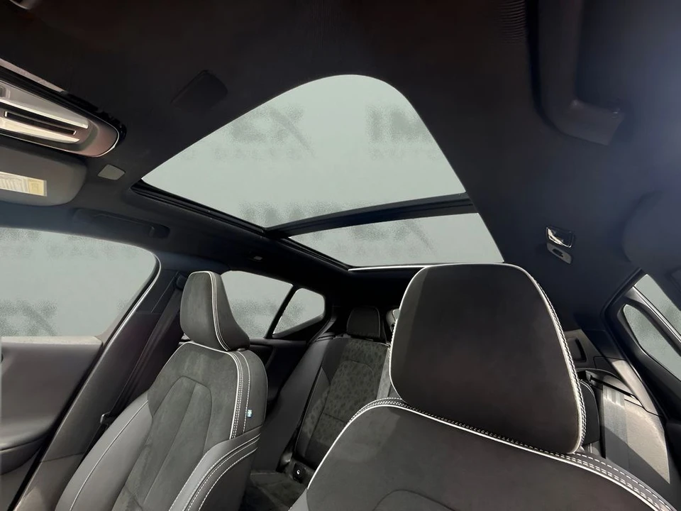 2023 Volvo XC40 - Image 6 of 24