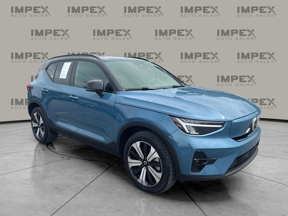 2023 Volvo XC40 - Image 4 of 24