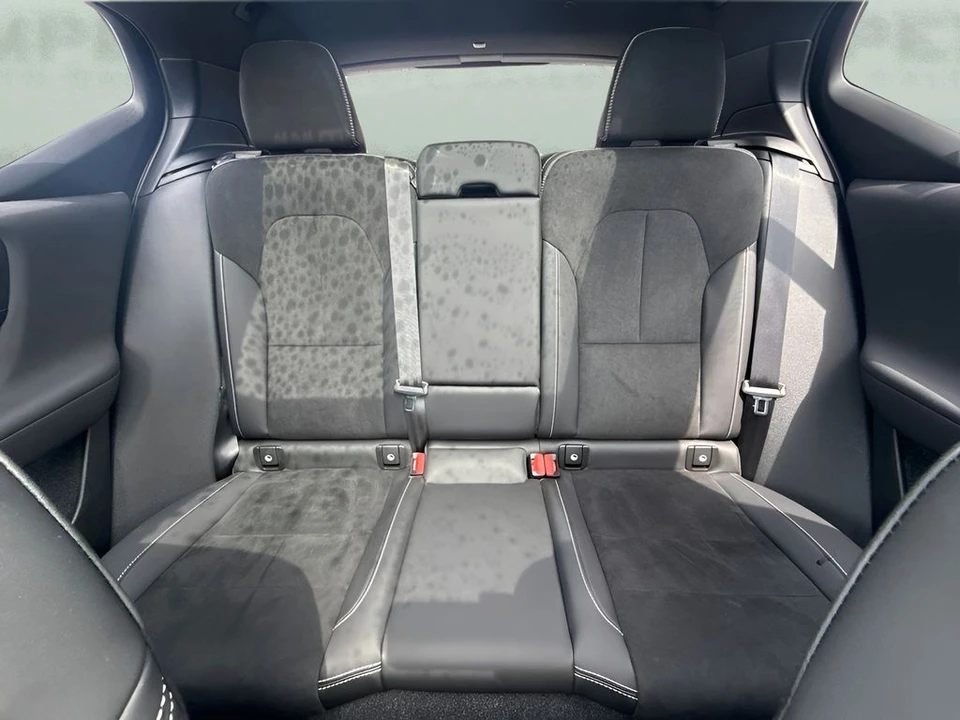 2023 Volvo XC40 - Image 7 of 24