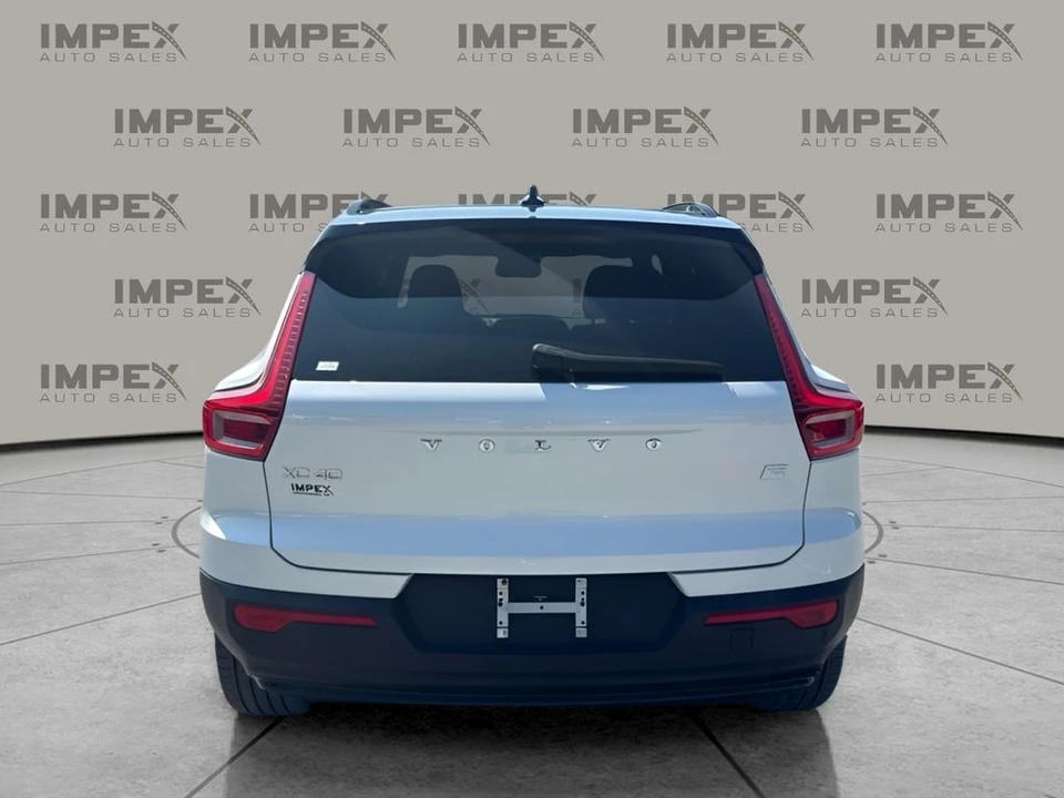 2023 Volvo XC40 - Image 4 of 28