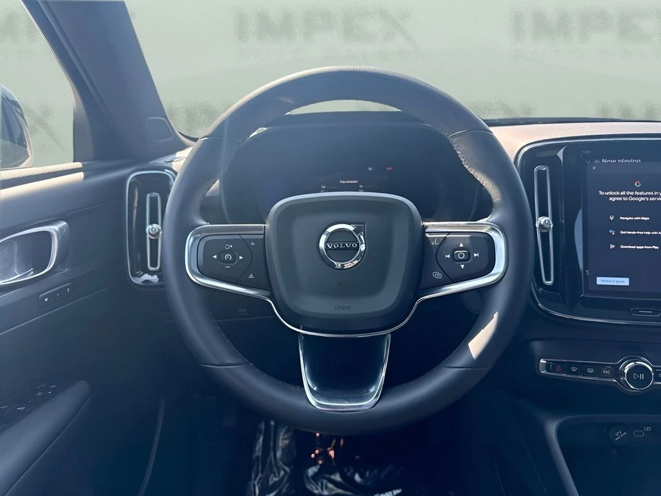 2023 Volvo XC40 - Image 13 of 28