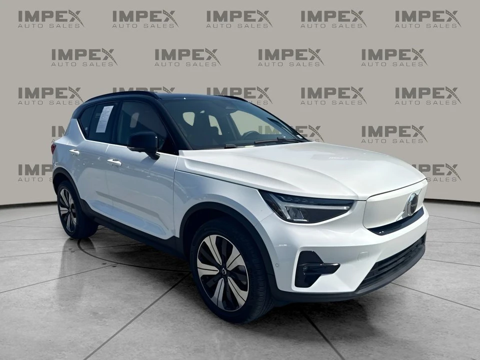 2023 Volvo XC40 - Image 7 of 28
