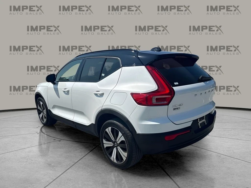 2023 Volvo XC40 - Image 3 of 28