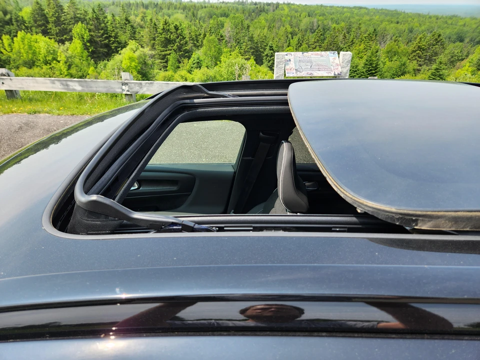 2023 Volvo XC40 - Image 20 of 31