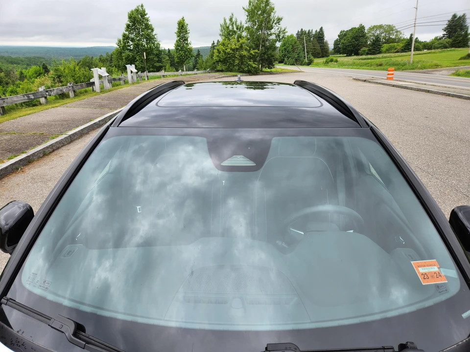 2023 Volvo XC40 - Image 16 of 31