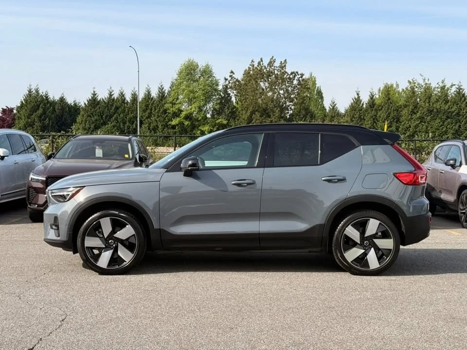 2023 Volvo XC40 - Image 3 of 13