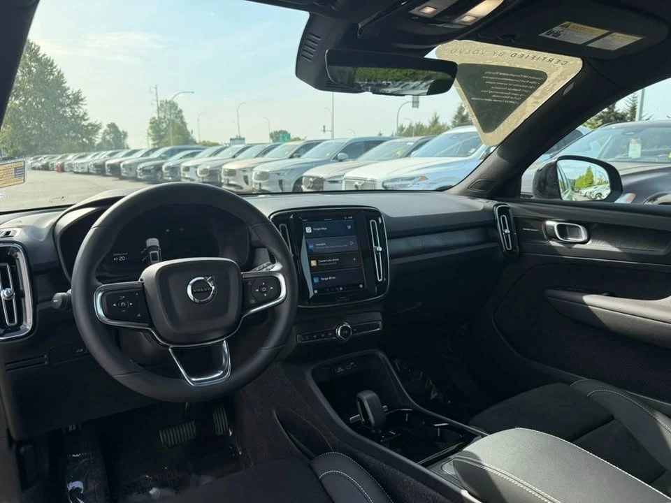 2023 Volvo XC40 - Image 8 of 13